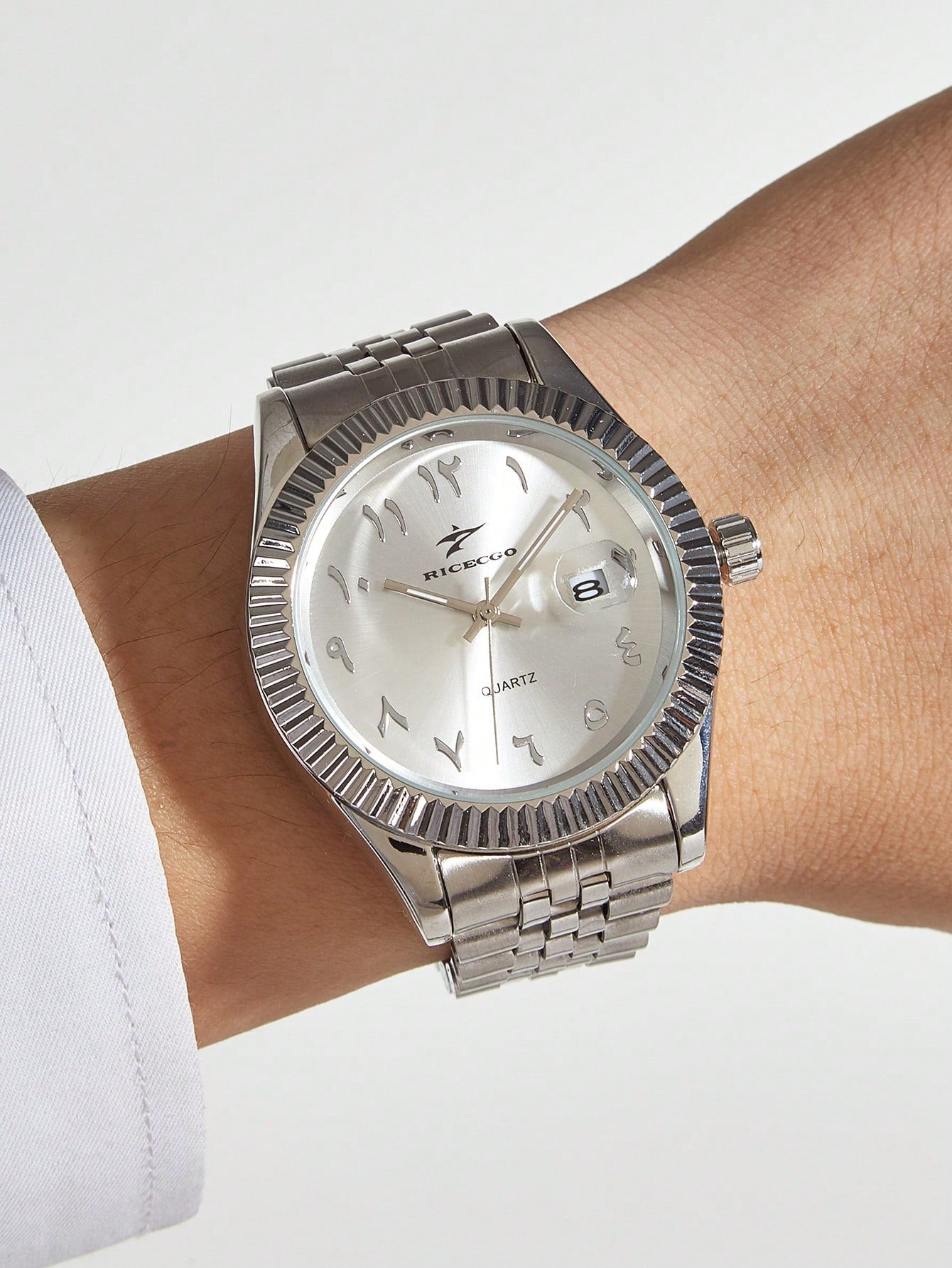 Montre Arabe Sterling - Cadran Argent Élégant